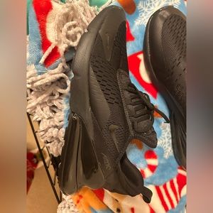 Black Nike Airmax 270
